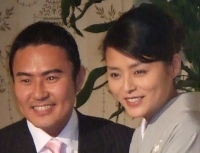 市川右團と嫁画像