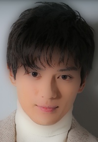 新田真剣佑画像