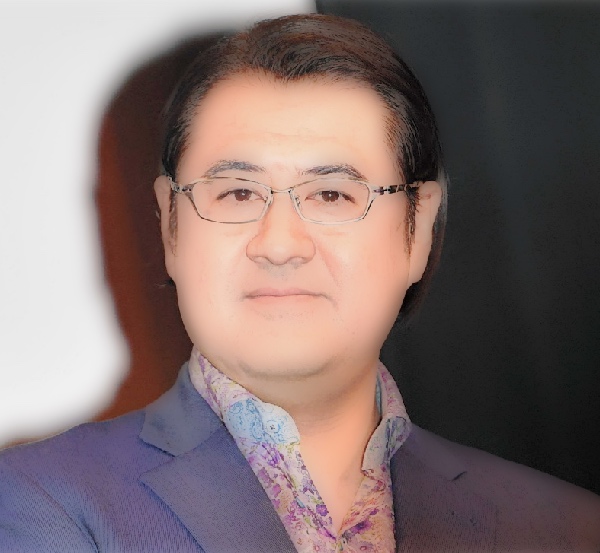 小手伸也画像